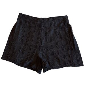 Elegant Black Lace Women Shorts Medium